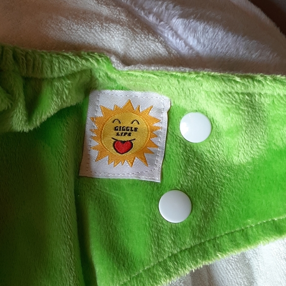 **SOLD** Giggle Life cloth diapers - Picture 4 of 8